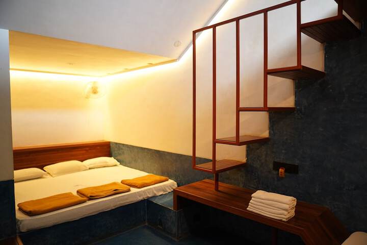 Room 15 of 47