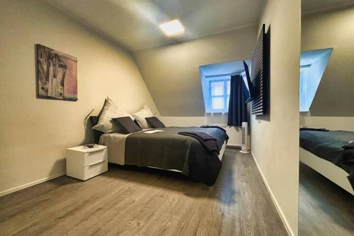 Room 9 of 60
