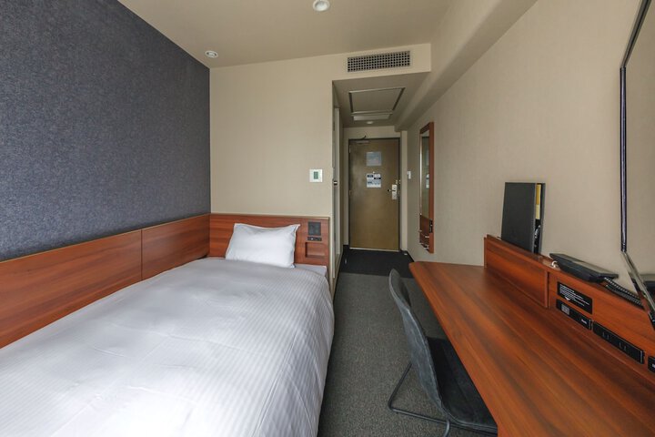 Room 11 of 31