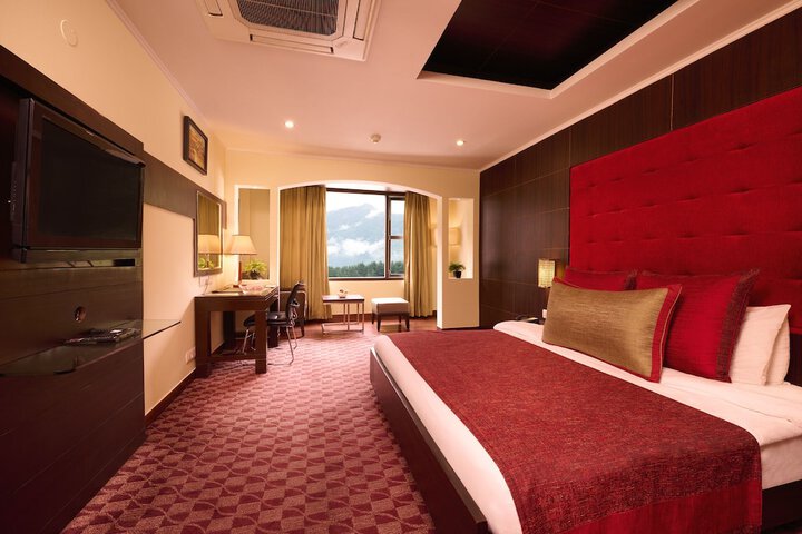 Room 19 of 36