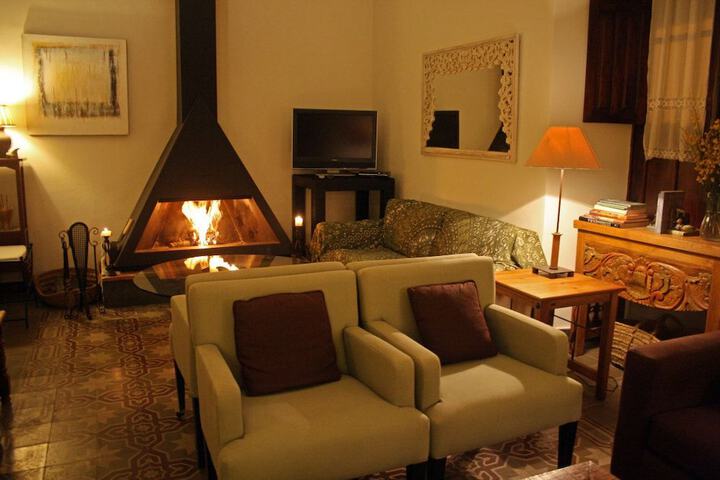 Entrance & Lobby