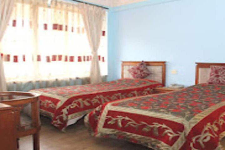Room 3 of 10
