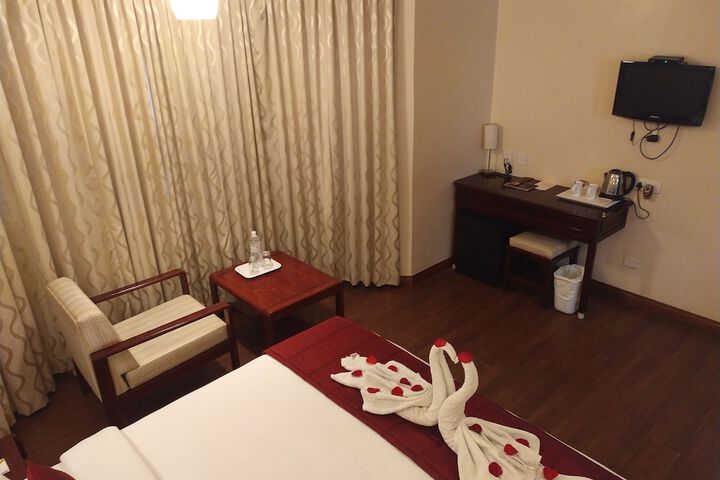 Room 13 of 96