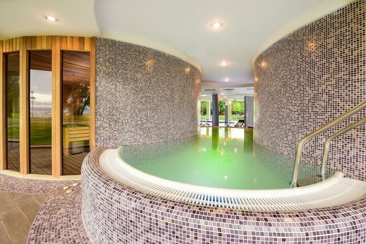 Pool 43 of 68