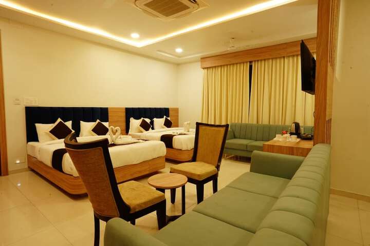 Room 13 of 29