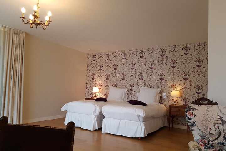 Room 6 of 92