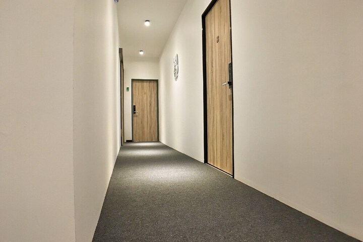 Ballroom/Hall 31 of 38