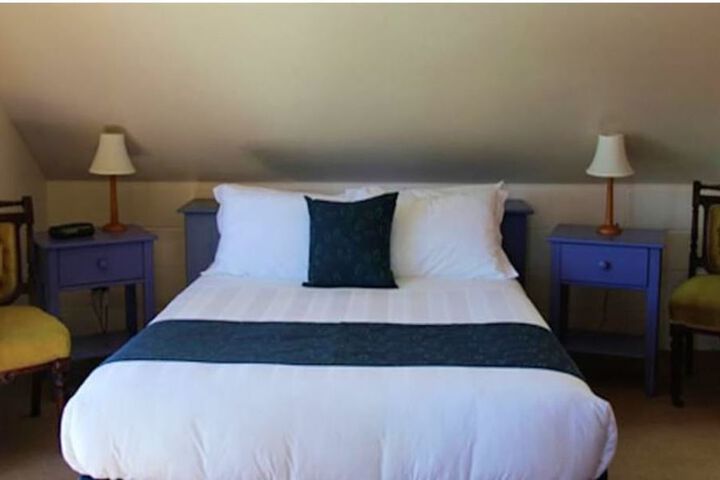 Room 8 of 24