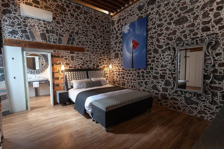 Room 35 of 107