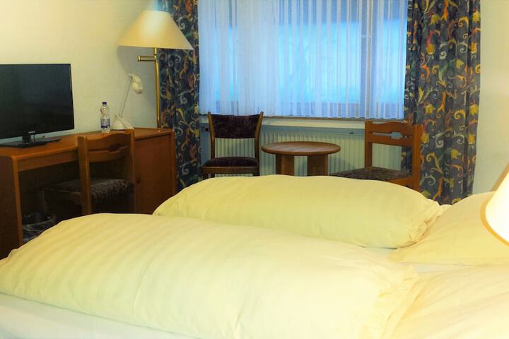 Room 11 of 46
