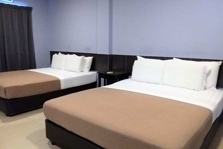 Room 12 of 36