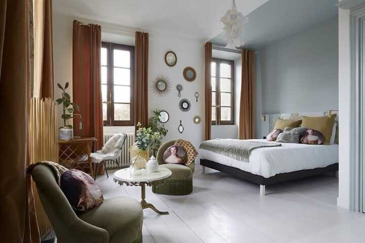 Room 32 of 55