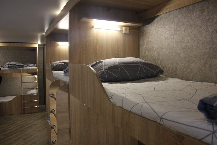 Room 6 of 11