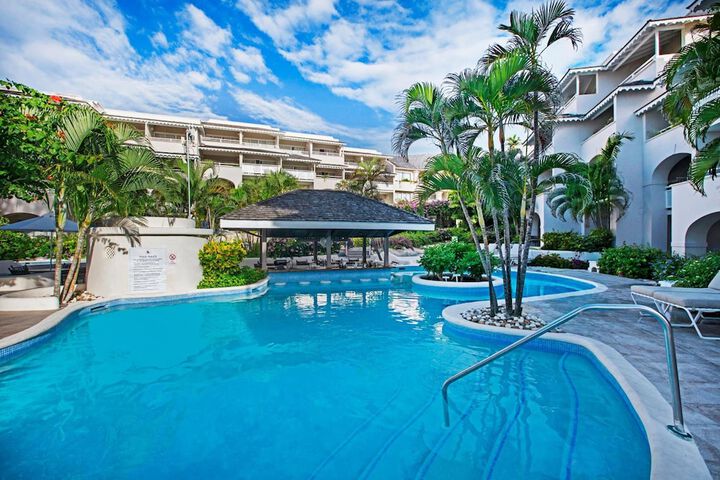 Pool Hotel