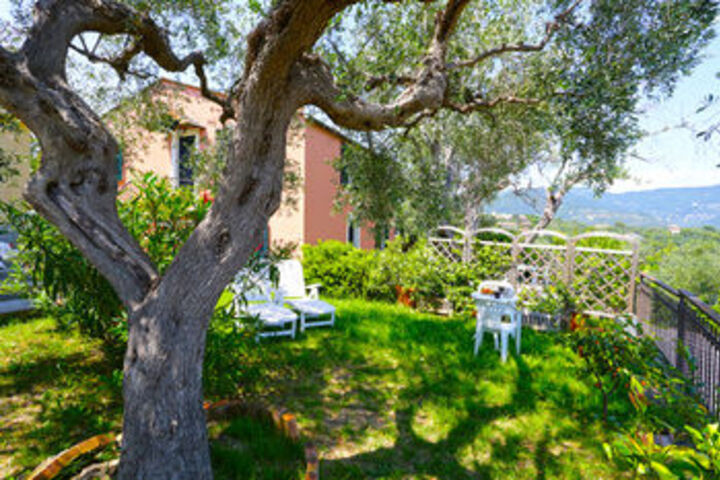 Hotel Exterior 26 of 105