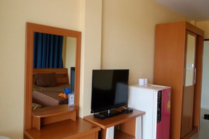 Room 18 of 26