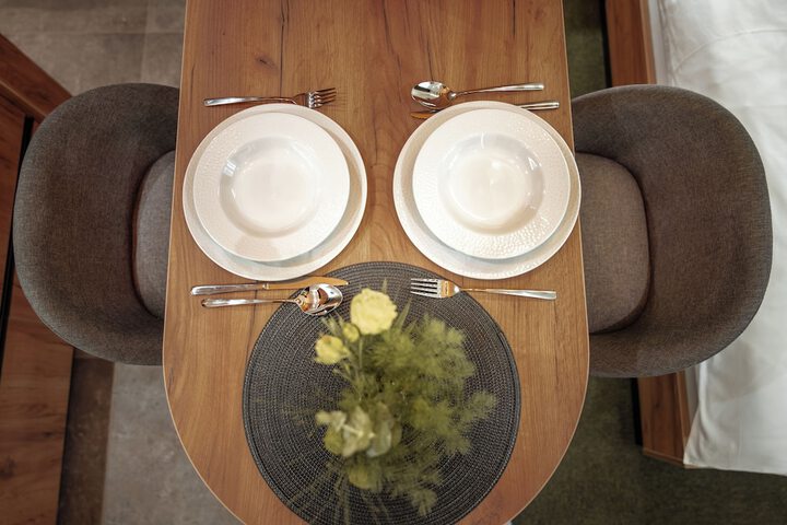 Dining 31 of 54