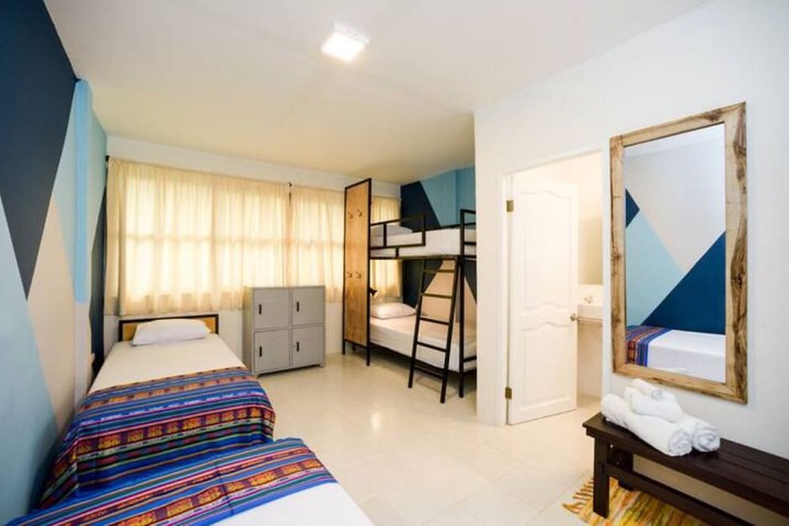 Room 9 of 35
