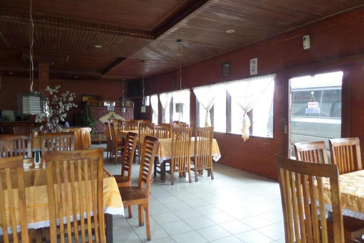 Standard Double Cemara Indah Hotel Bromo