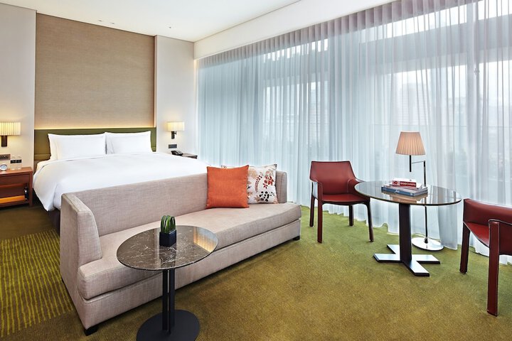 Room 4 of 52