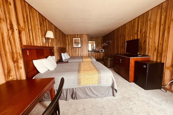 Room 3 of 25