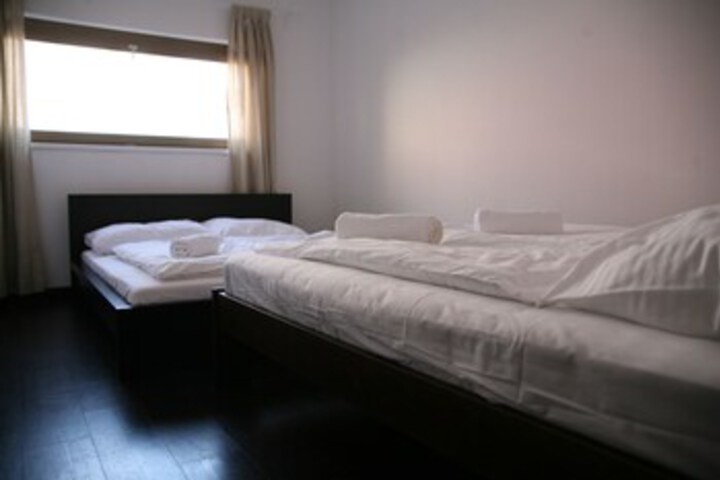 Room 54 of 275