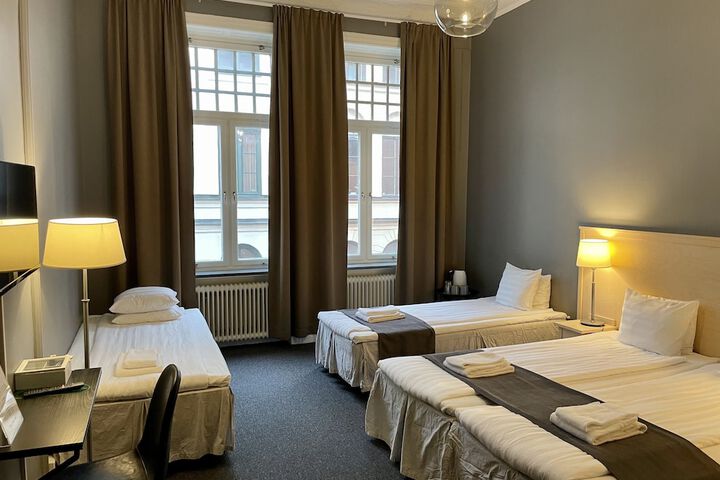 Room 29 of 144