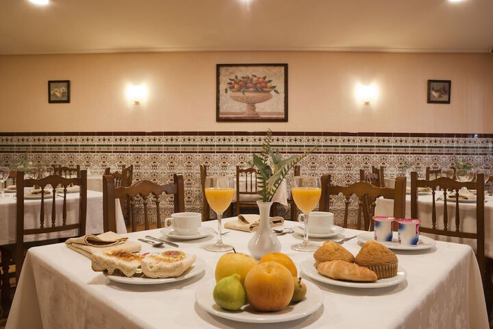 Breakfast/Coffee Service 12 of 22