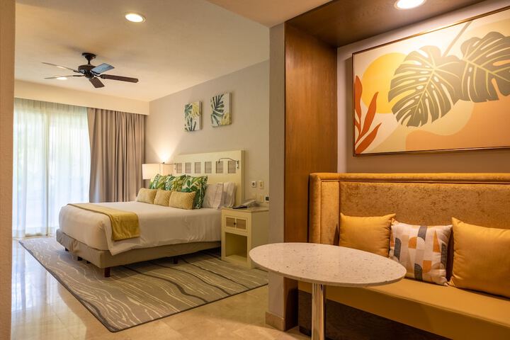 Room 4 of 89