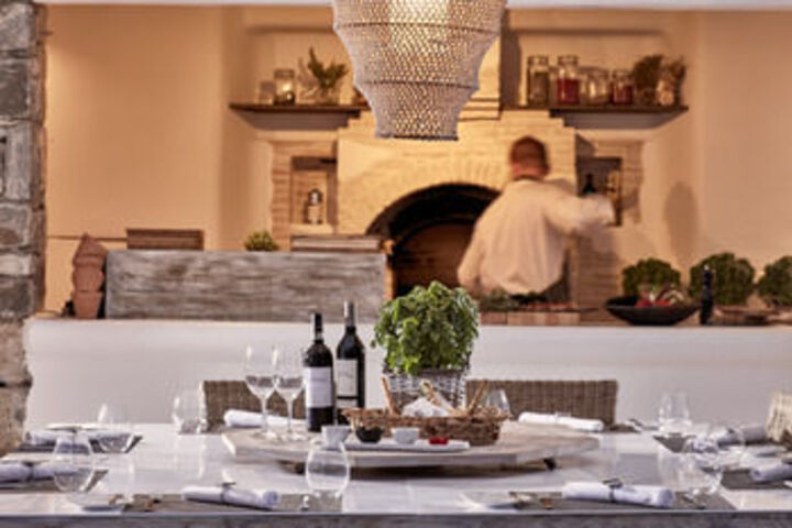 Dining 73 of 90