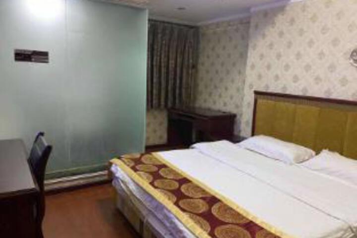 Room 6 of 6