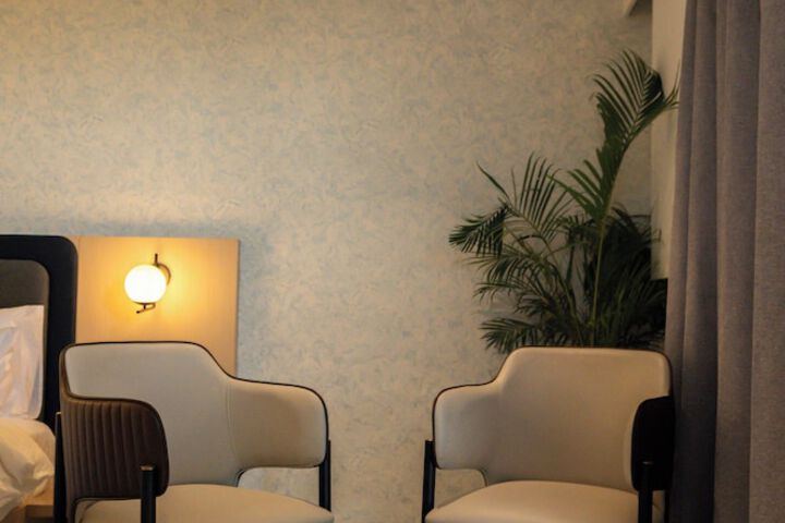 Room 47 of 90