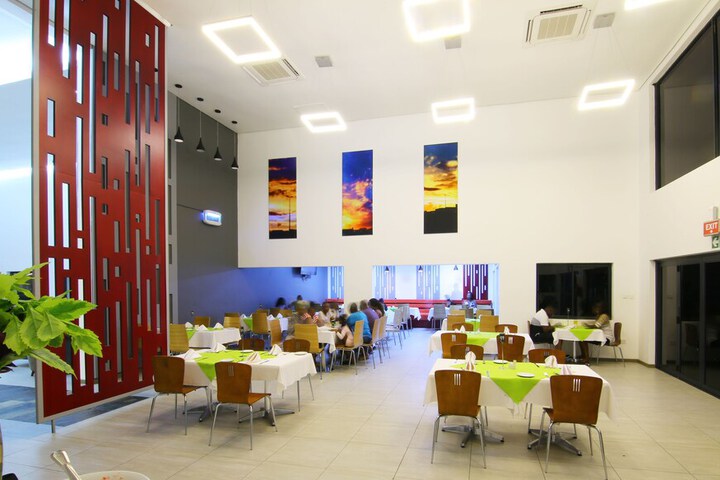 Dining 54 of 113