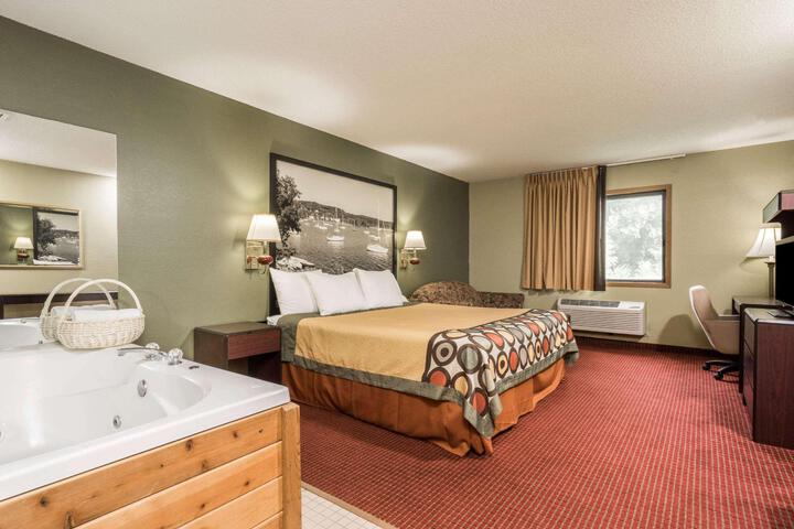 1 King Bed (7 of 9)