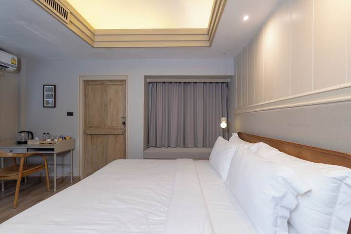 Room 17 of 32
