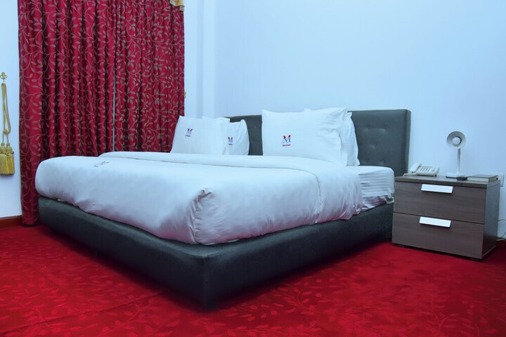 Room 26 of 62