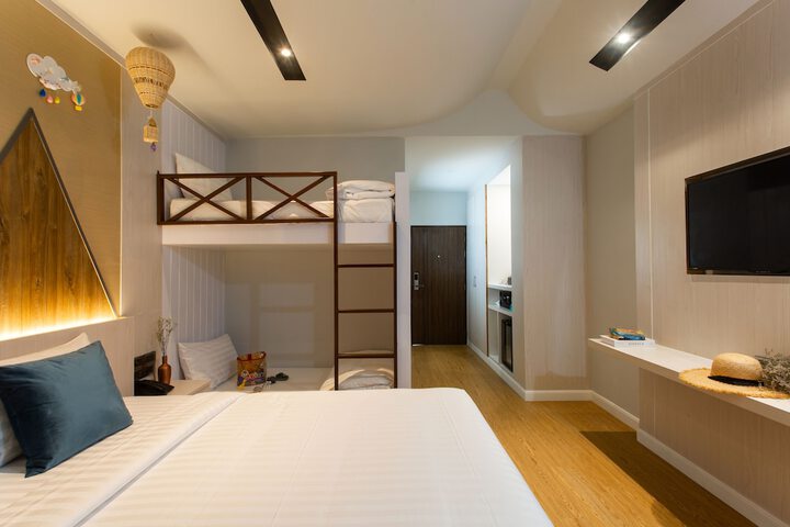 Room 30 of 84