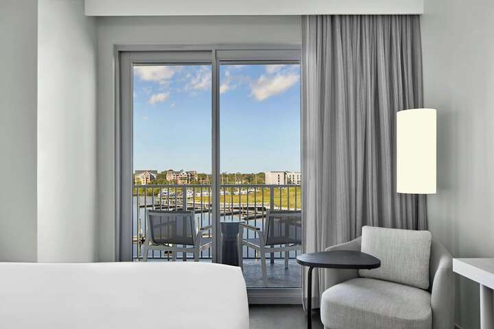 Room 34 of 85