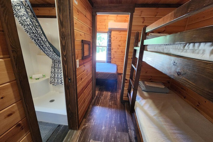 Room 44 of 313
