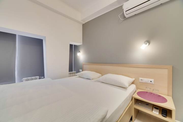 Room 2 of 22