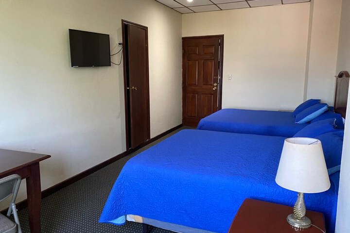 Room 3 of 16