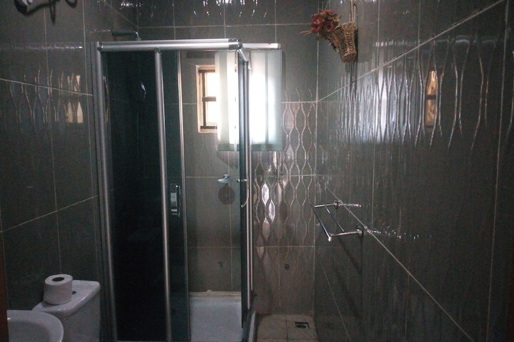 Room 16 of 16