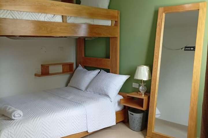 Room 27 of 125