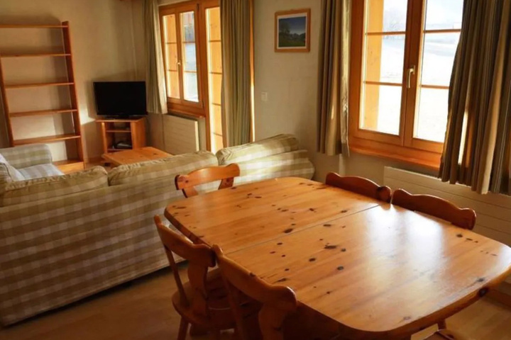 Room 3 of 10
