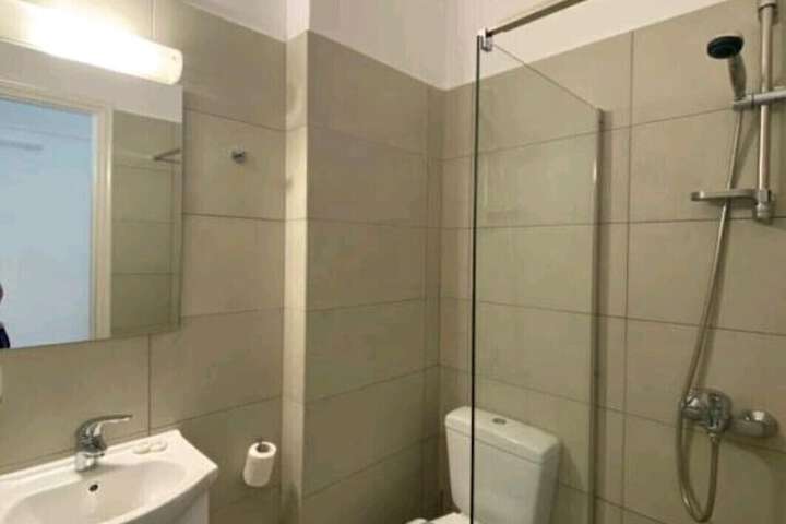 Room 16 of 24