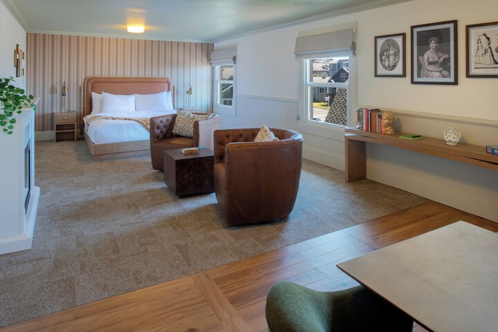 Room 17 of 80