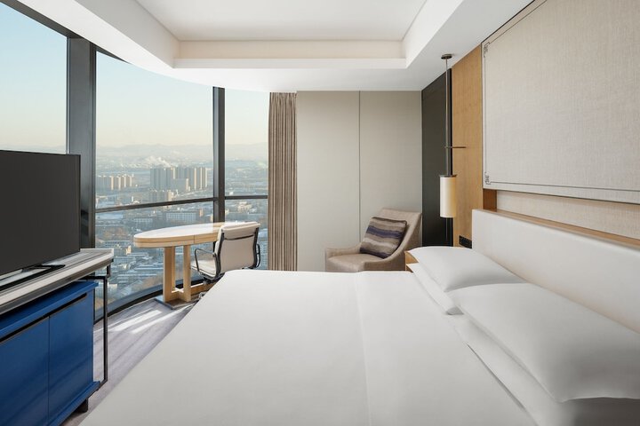 Room 12 of 49