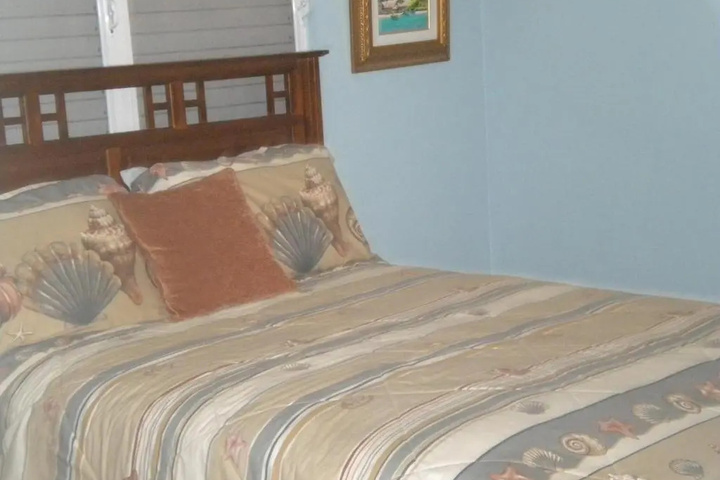 Room 2 of 9