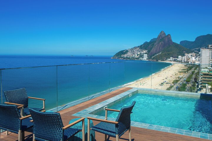 Pool Hotel