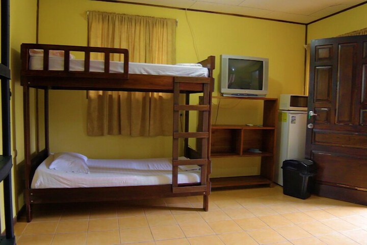 Room 3 of 40
